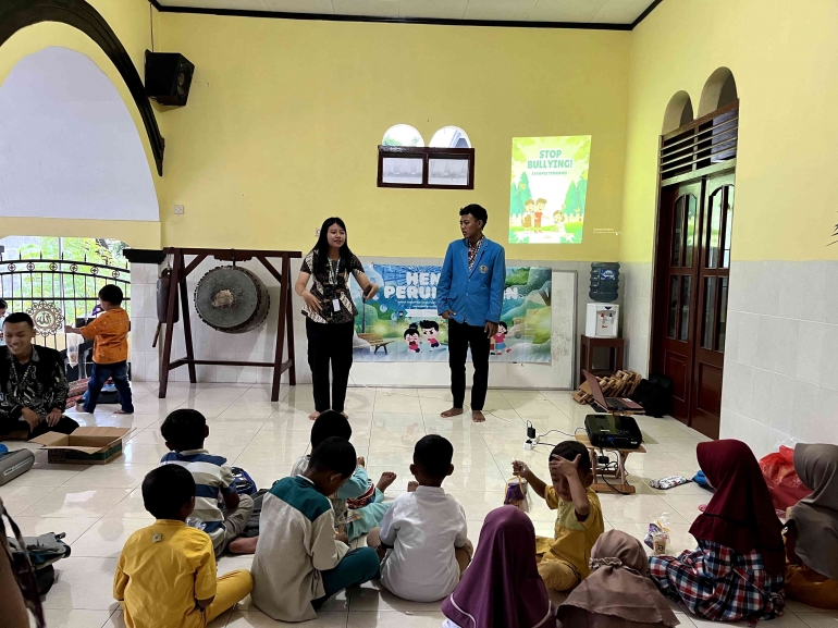 PROGRAM LIMA SILA : MEMBANGUN GENERASI TANPA PERUNDUNGAN LEWAT SOSIALISASI ANTI BULLYING!    KONTEN INI TELAH TAYANG DI KOMPASIANA.COM DENGAN JUDUL "PROGRAM LIMA SILA : MEMBANGUN GENERASI TANPA PERUNDUNGAN LEWAT SOSIALISASI ANTI BULLYING!"