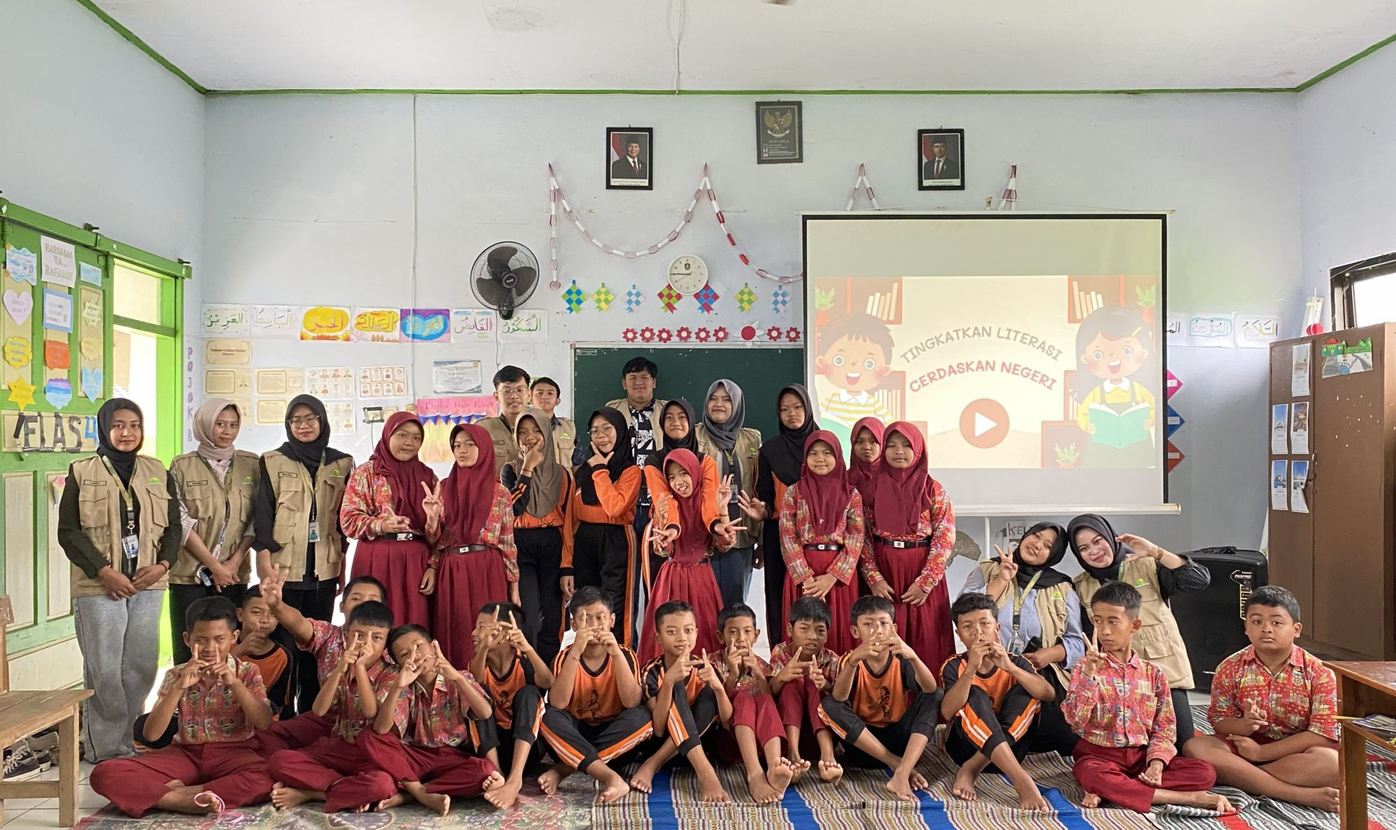 PERKUAT LITERASI SISWA, KKN UNS DAN SD NEGERI CAMPURSARI BERSINERGI HADIRKAN POJOK BACA
